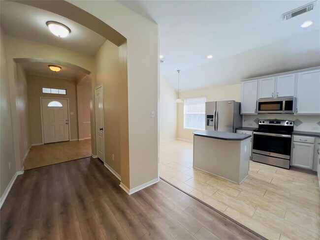 Building Photo - 6143 Galloway Ln