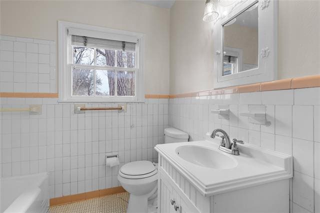 Building Photo - 2223 Fowler Dr