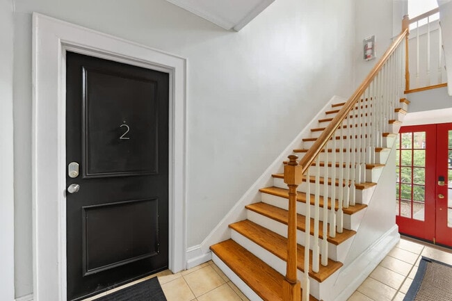 Building Photo - 800 Magnolia Ave