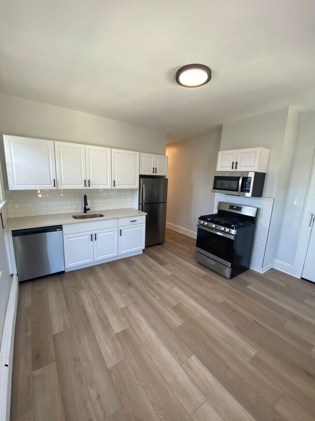 Building Photo - Bloom Partners