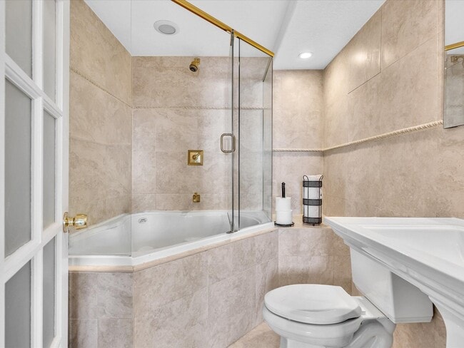 Building Photo - 1421 S Ocean Blvd