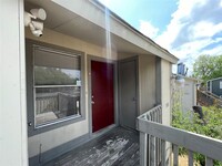 Building Photo - 9809 Roxanna Dr