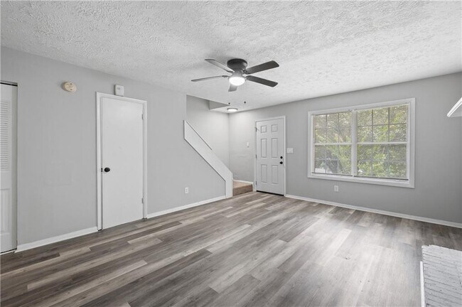 Building Photo - 2897 Spruce Cir