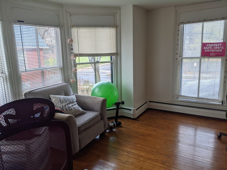 Bedroom 2 - 927 E State St