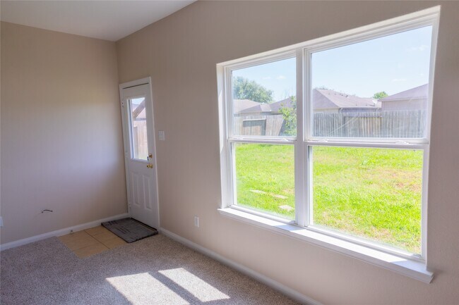 Building Photo - 5123 Harbor Palm Dr
