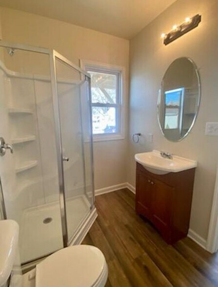 Primary Photo - 243 Noble St