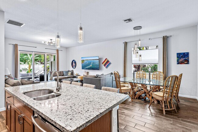 Building Photo - 7075 Limestone Cay Rd