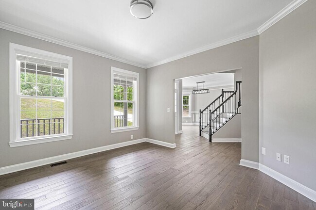 Building Photo - 1525 Walters Ln