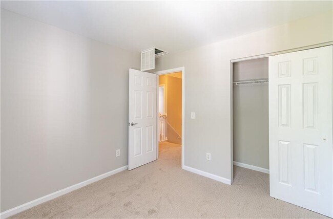 Building Photo - 5795 Mountain Top Pl