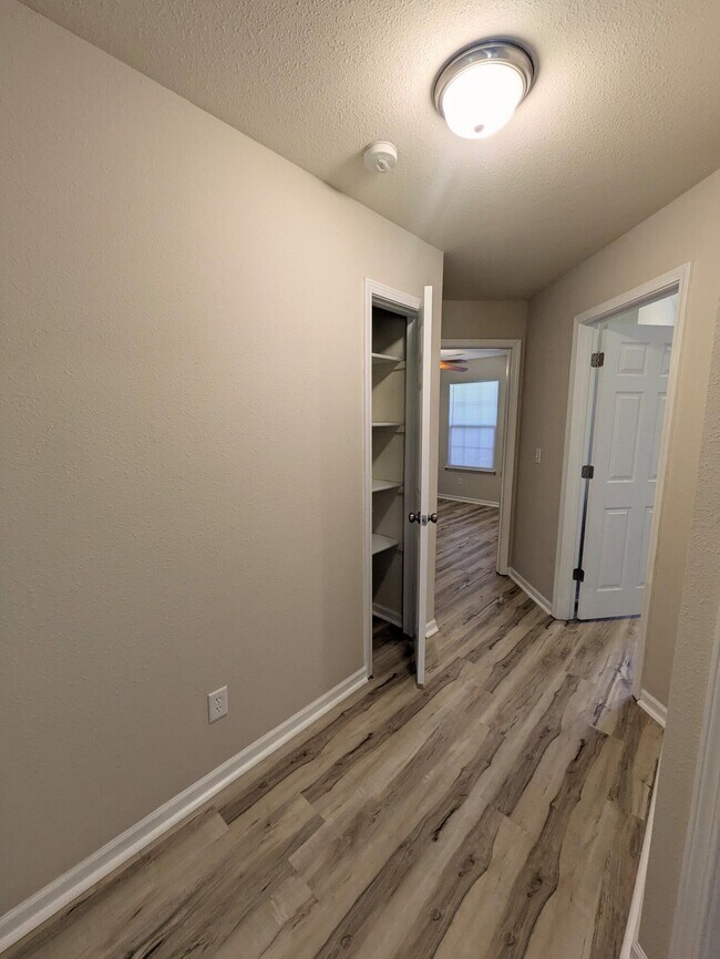 Building Photo - 2504 Feldspar Ct