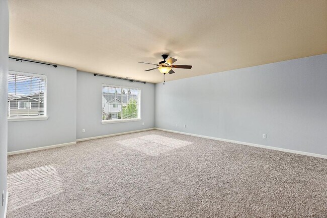Building Photo - 15592 Chad Dr SE