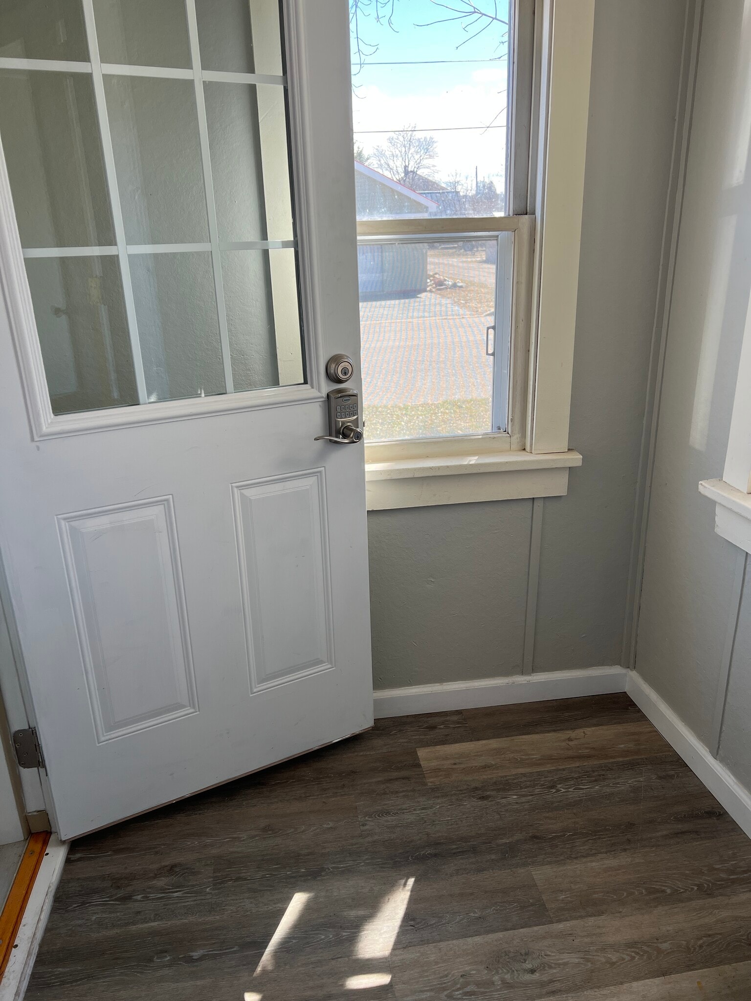 Entry - 2301 Presque Isle Ave