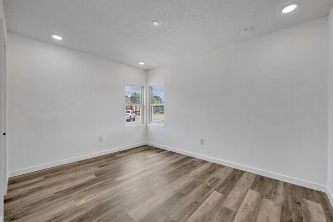 Building Photo - 713 Langston Ct