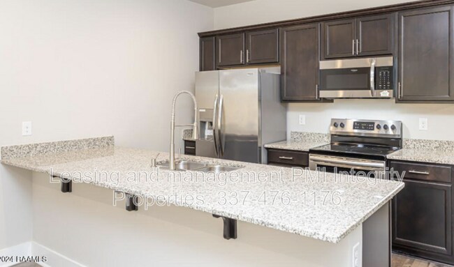 Building Photo - 105 Foster Grove Dr