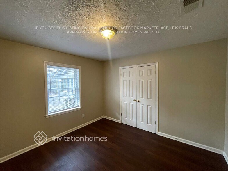 Building Photo - 1234 Woodland Ct SE