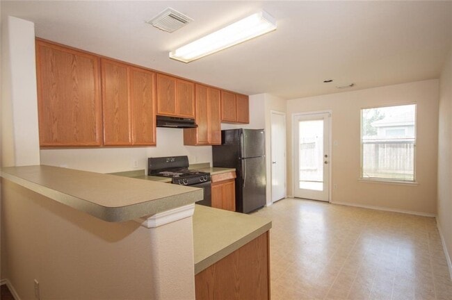 Building Photo - 315 Remington Creek Dr