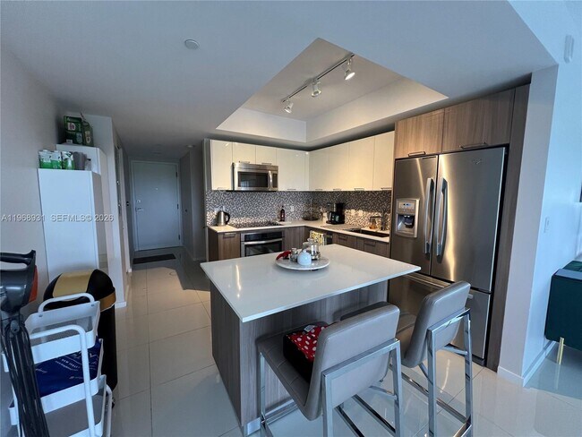 Building Photo - 5252 NW 85th Ave