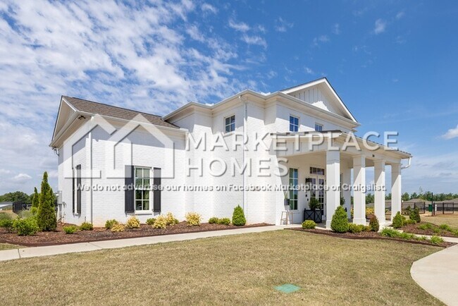 Building Photo - 206 Stockyard Cir