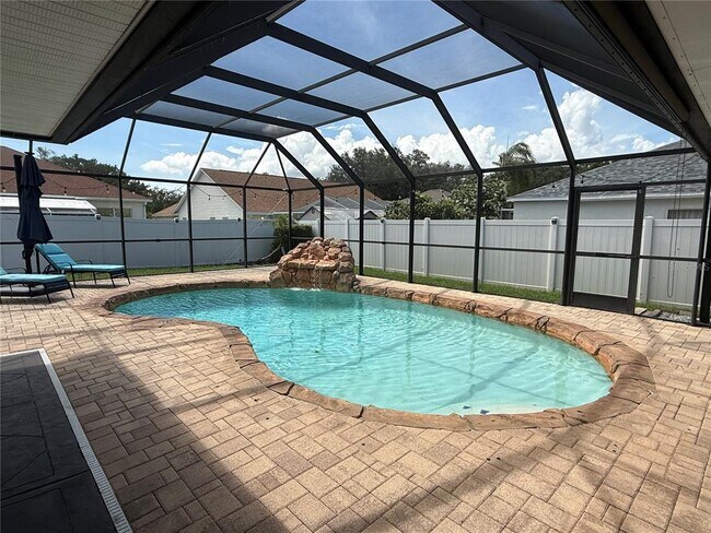 Building Photo - 2210 Towering Oaks Cir