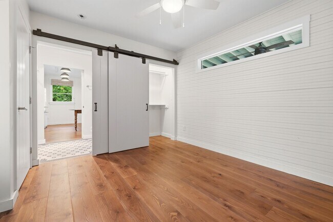Building Photo - Charming 1BR ADU in Coveted Hope Valley with Private Screened Porch