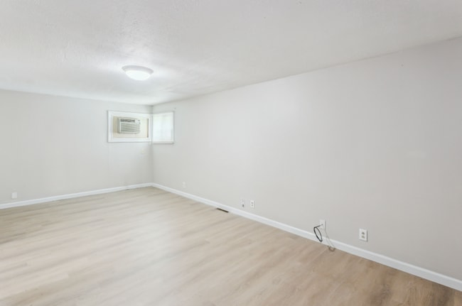 Building Photo - Beautiful 3 Bedroom 1 Bath Home