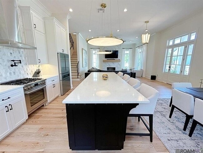 Building Photo - 3118 Pointe-Marie Dr