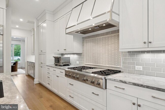 Building Photo - 5120 Wessling Ln
