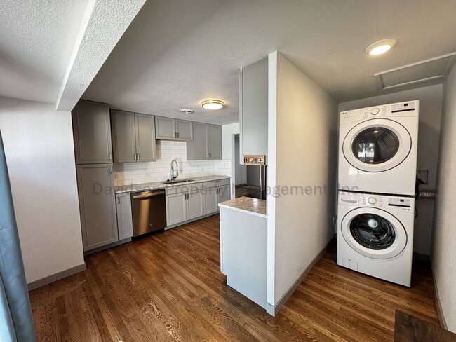Building Photo - Cute 2 Bedroom House in South Colorado Springs with Large Garage