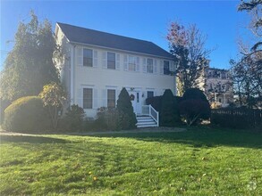 Building Photo - 1 Cobblestone Ln