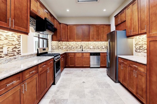 Building Photo - 415 White Wing Ln