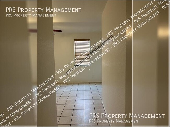 Building Photo - 46110 W Sheridan Rd