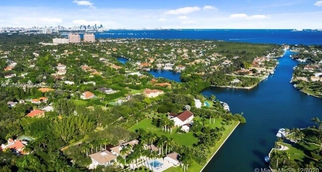 Building Photo - 4895 SW 88th St