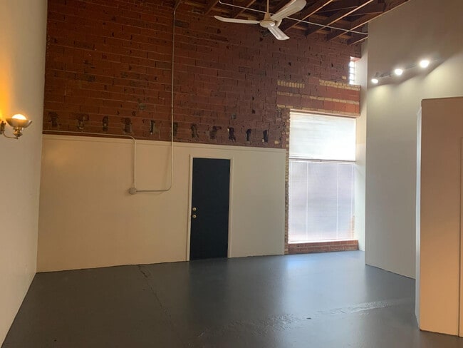 Building Photo - 1401 Avenue J