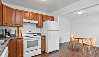 Building Photo - Canterbury Palms Apartments