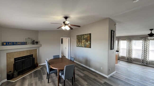 Building Photo - Beautiful Solar-Powered 3 Bedroom Home