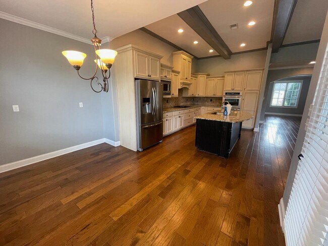 Building Photo - 556 Althea Ln