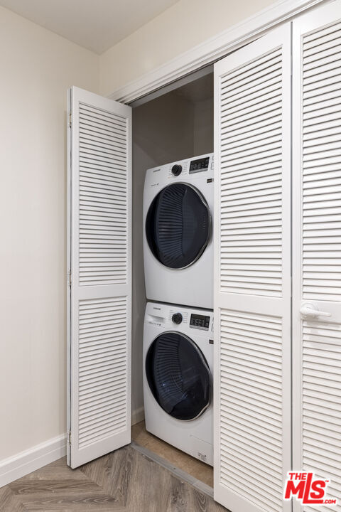 Building Photo - 818 6th St