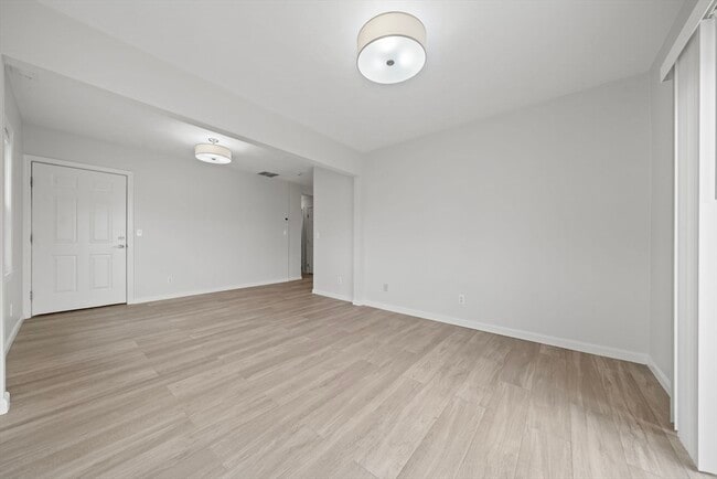 Building Photo - 1 Salem St