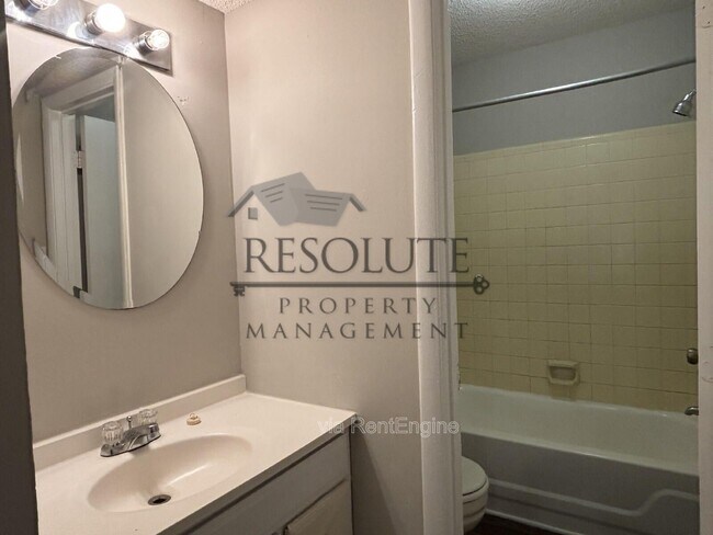 Building Photo - 4200 Greencastle Ct