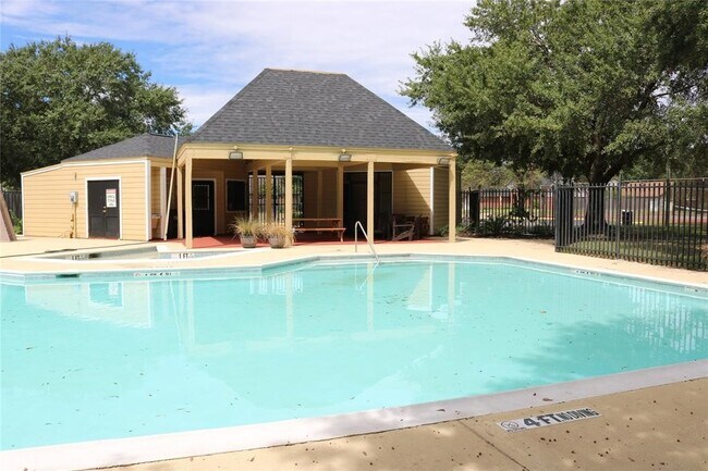 Building Photo - 18635 Bridoon Dr