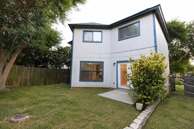Building Photo - 13026 Cavern Park Dr