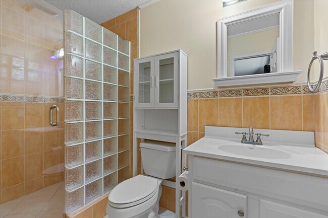 Building Photo - 2996 Cardinal Dr