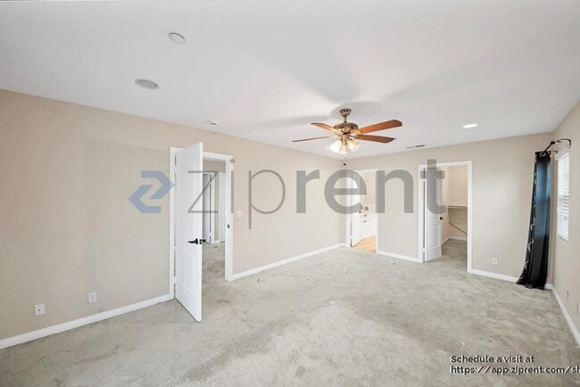 Building Photo - 443 Monrovista Ave