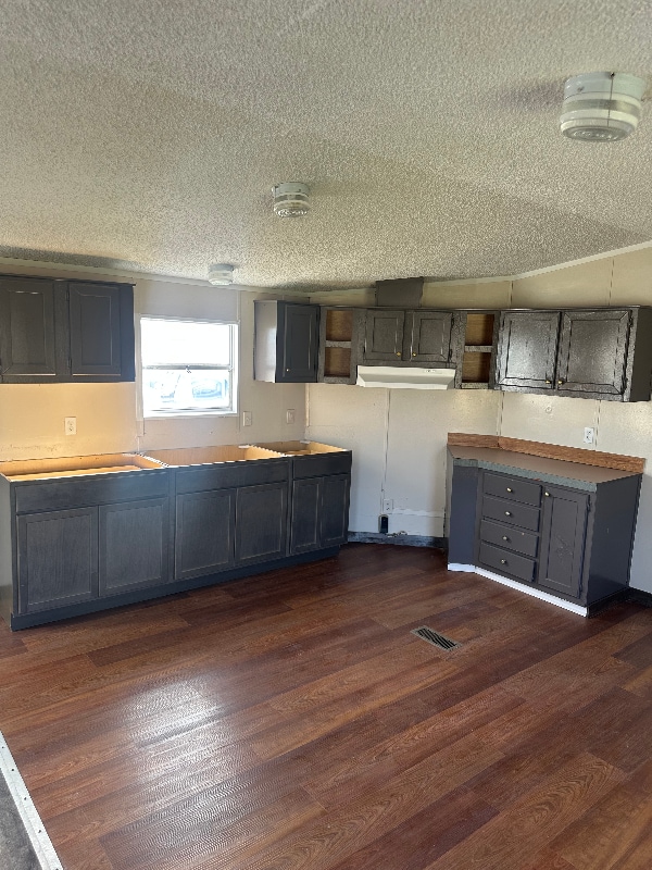 Building Photo - 160 Bedrock Trail Rd