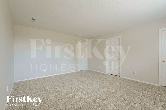 Building Photo - 865 Willow Dr