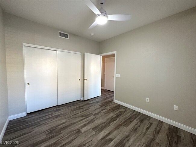 Building Photo - 2052 Jade Creek St