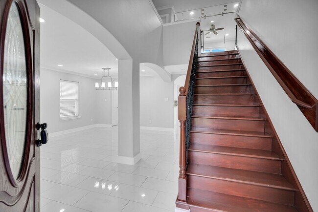 Building Photo - 405 Mystic Trail Loop