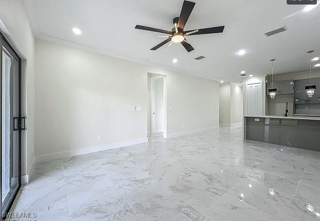 Building Photo - 314 Poplar St