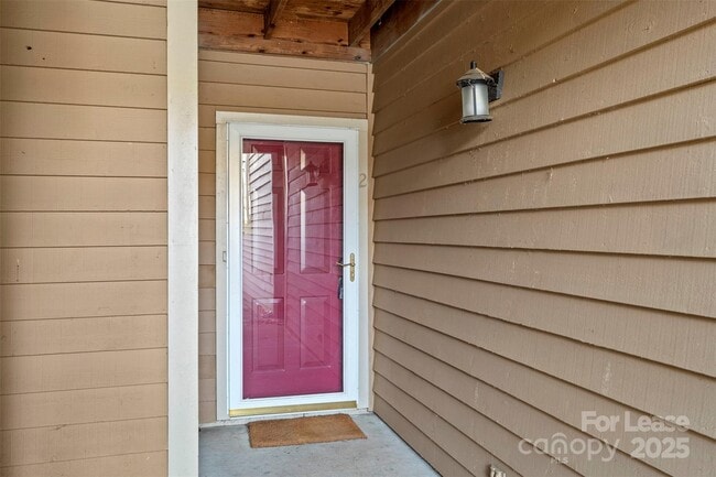 Building Photo - 3220 Selwyn Farms Ln