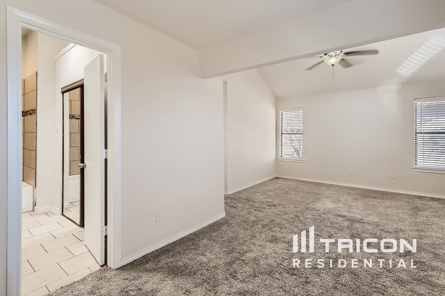 Building Photo - 3811 Clover Hill Ln